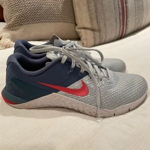 Blue Nike Metcon shoes size 7